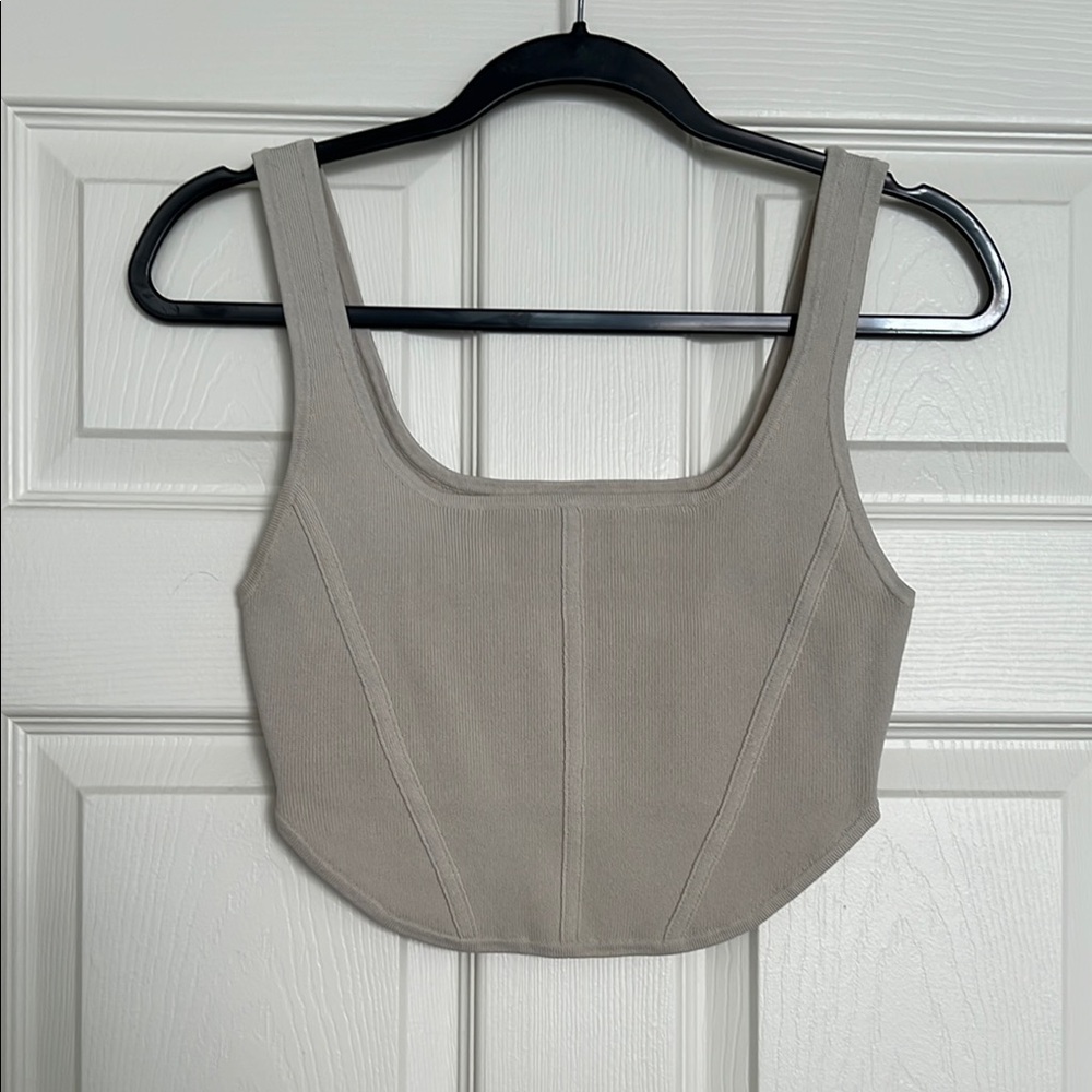Aritzia Babaton Cropped Sculpt Knit Tank
